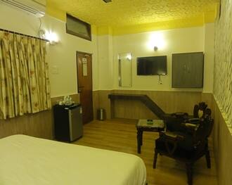 Hotel Pine Borough, Shillong 2